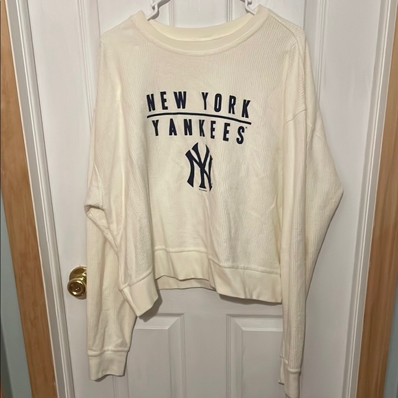 Soft As A Grape Tops - New York Yankees Women's Cream Crewneck Sweatshirt